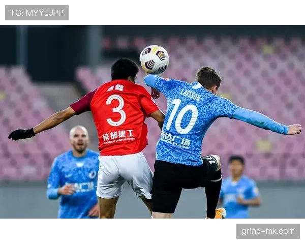 圣埃蒂安定位球战术惊艳赛场，球迷热议执行力与创新突破