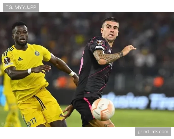 马尔蒂诺执教理念强调控球与高位逼抢，战术体系注重攻守平衡