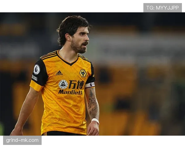 内维斯对曼城中场体系的控场与远射表现分析